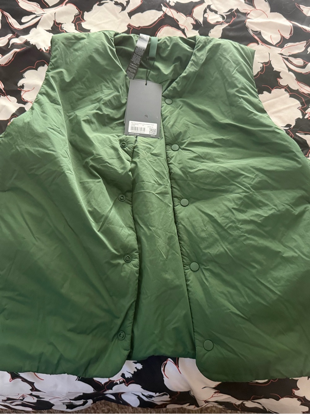 Men’s lululemon thermo zen vest small new lululemon vest green  new $168 msrp